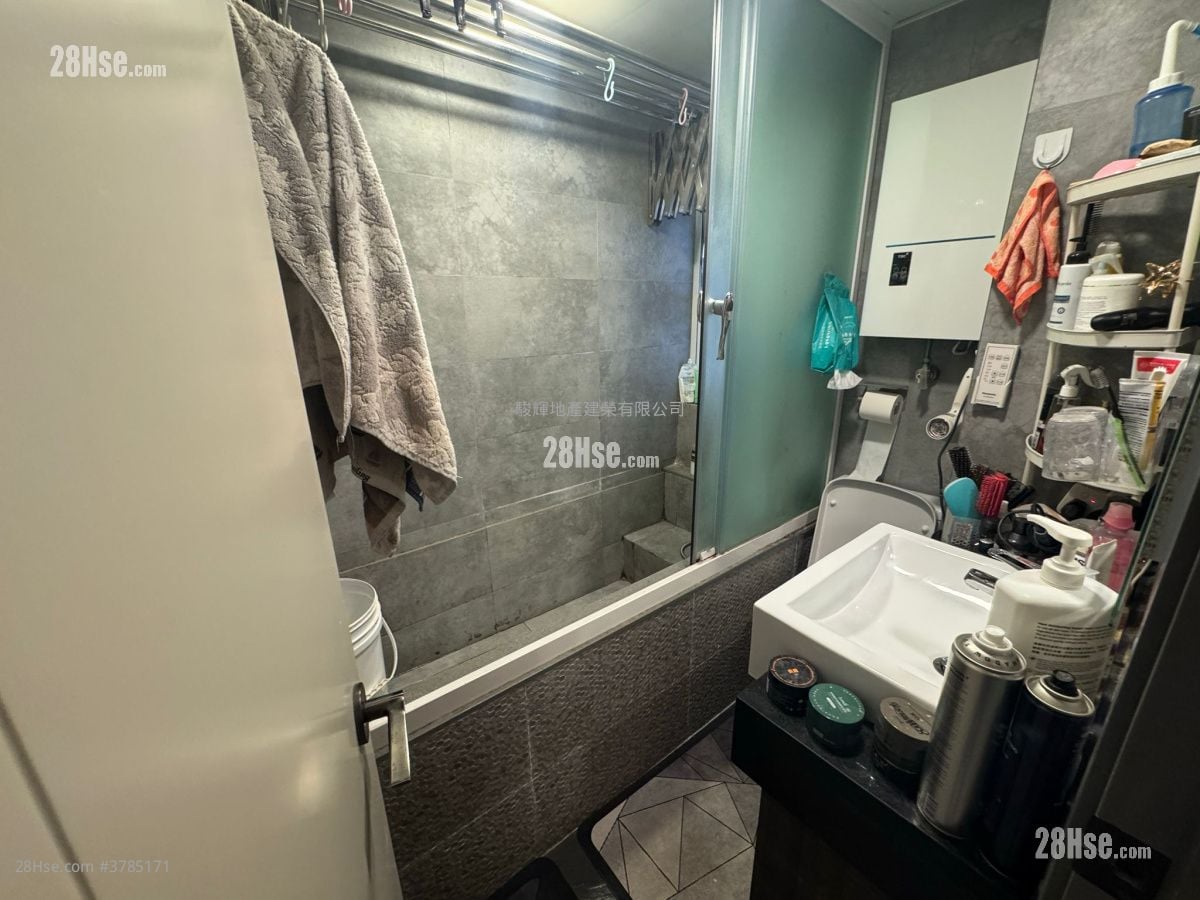 仁安大厦 售盘 4 房 , 2 浴室 859 平方尺