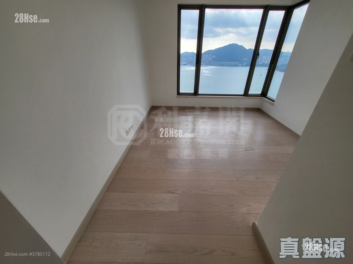Sea To Sky Rental 4 Bedrooms , 3 Bathrooms 1,054 ft²