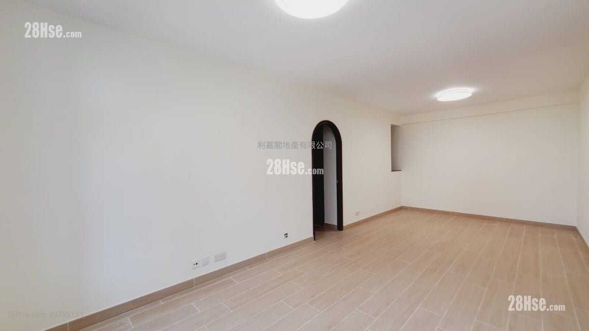 殷桦花园 售盘 3 房 , 2 浴室 842 平方尺