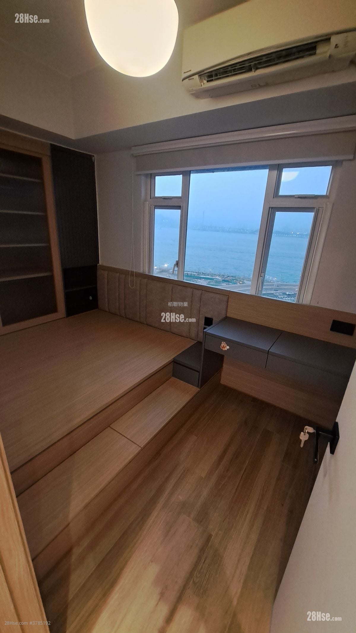 Richweahth Mansion Rental 2 Bedrooms , 1 Bathroom 429 ft²