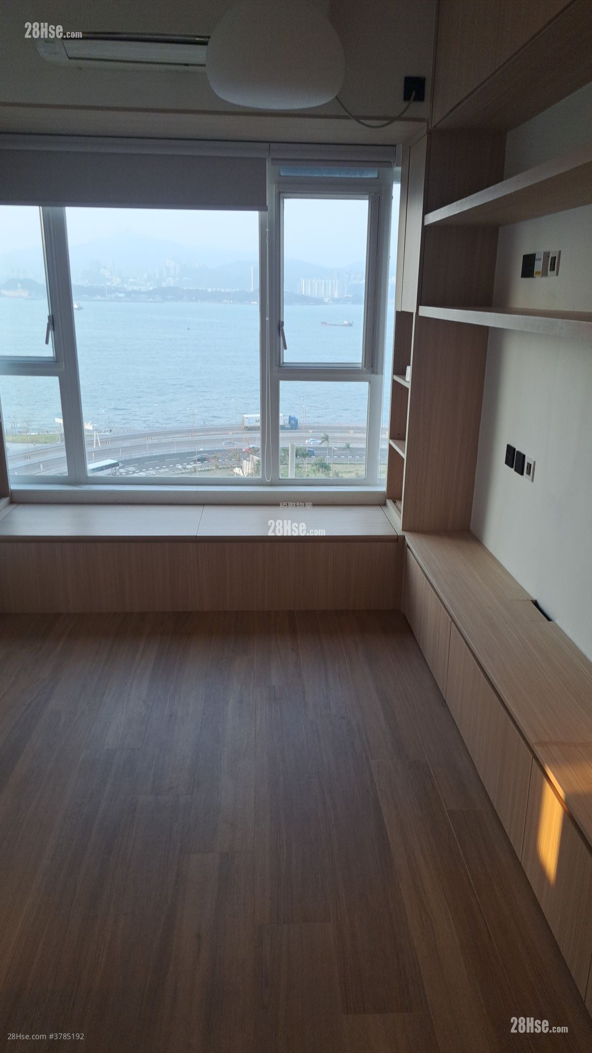 Richweahth Mansion Rental 2 Bedrooms , 1 Bathroom 429 ft²