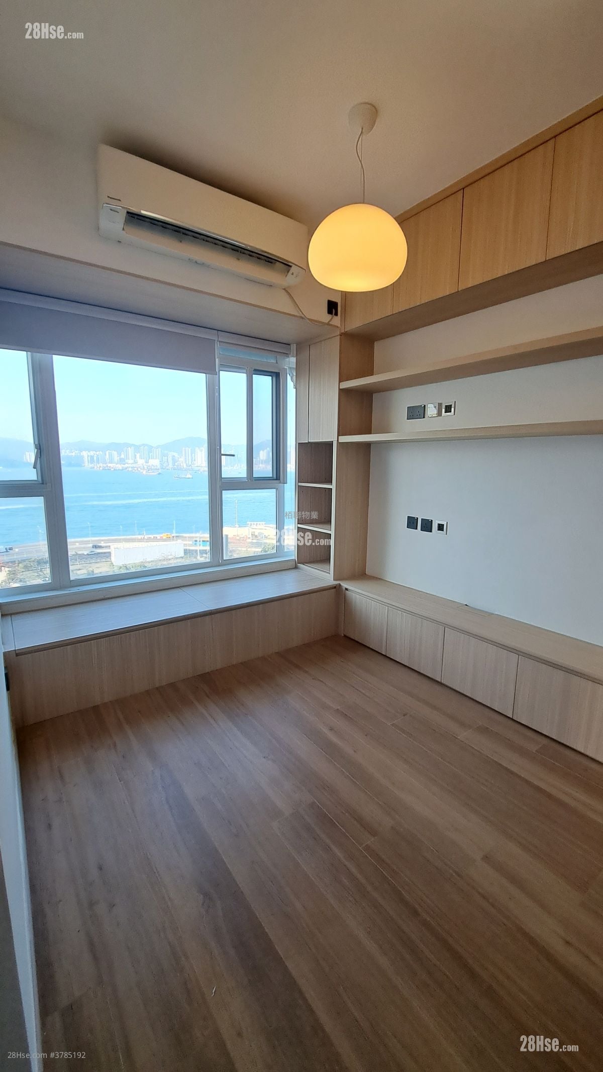 Richweahth Mansion Rental 2 Bedrooms , 1 Bathroom 429 ft²