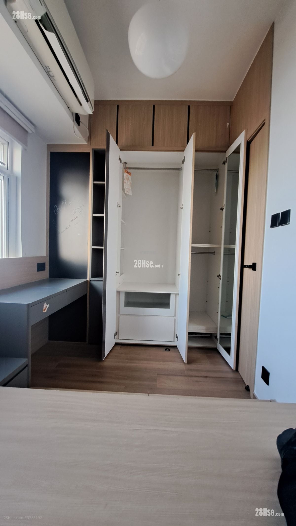 Richweahth Mansion Rental 2 Bedrooms , 1 Bathroom 429 ft²