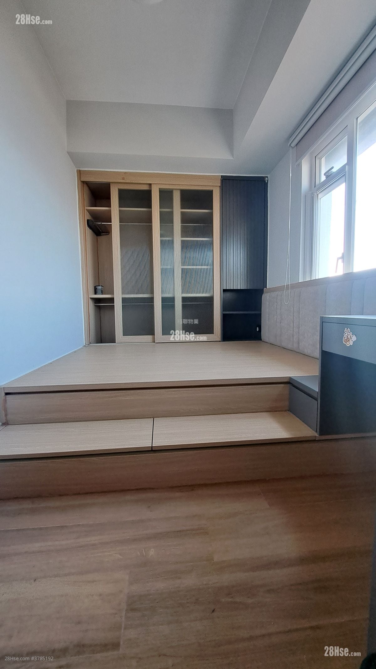 Richweahth Mansion Rental 2 Bedrooms , 1 Bathroom 429 ft²