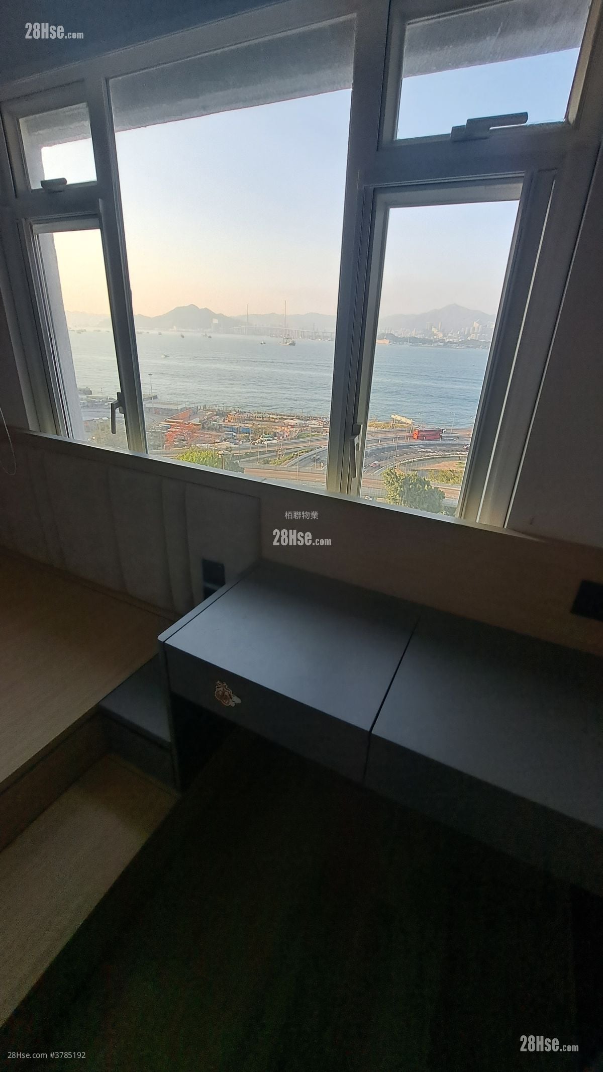 Richweahth Mansion Rental 2 Bedrooms , 1 Bathroom 429 ft²