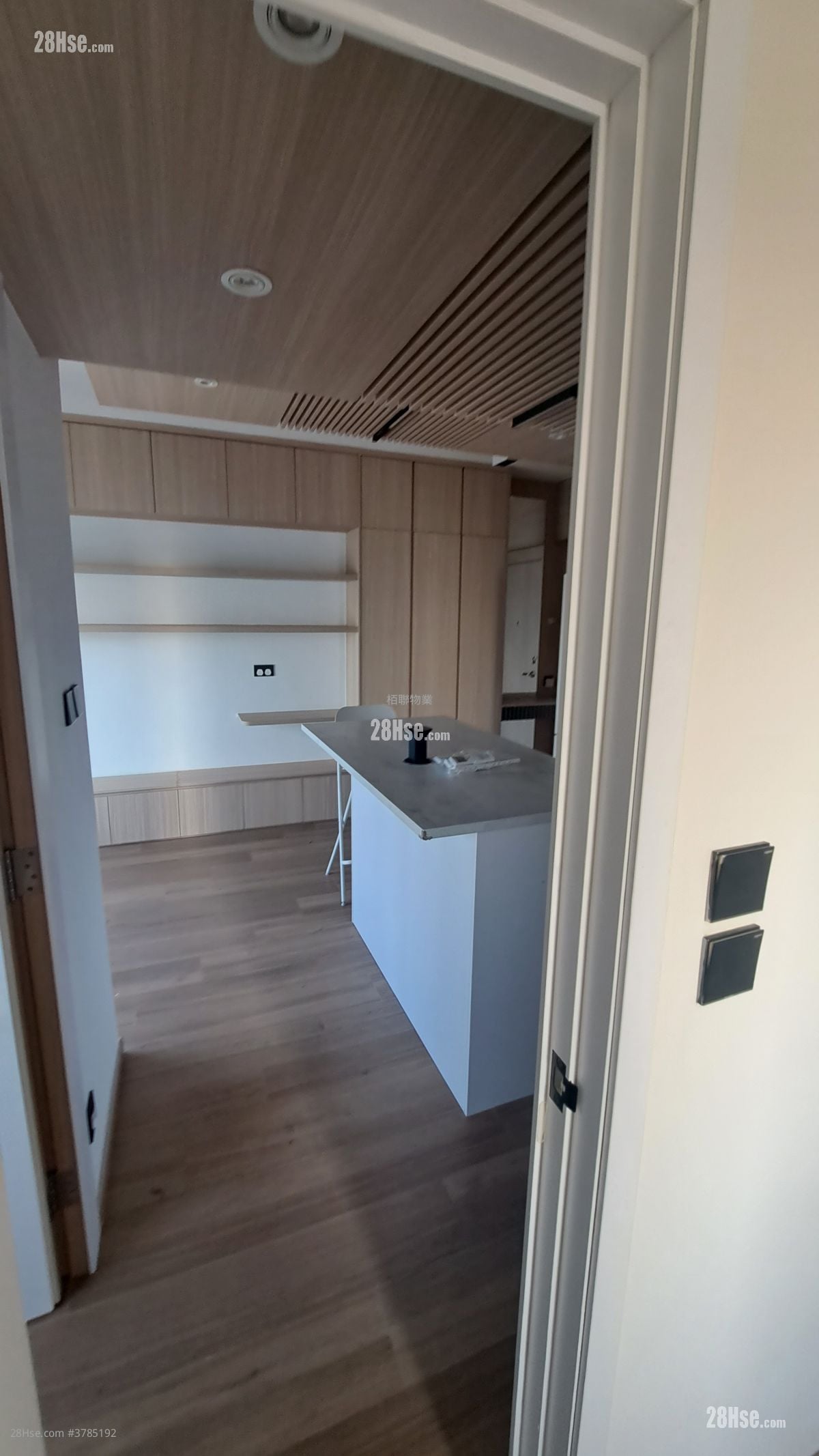 Richweahth Mansion Rental 2 Bedrooms , 1 Bathroom 429 ft²