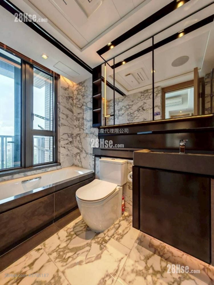 The Yoho Hub Sell 4 Bedrooms , 3 Bathrooms 1,037 ft²