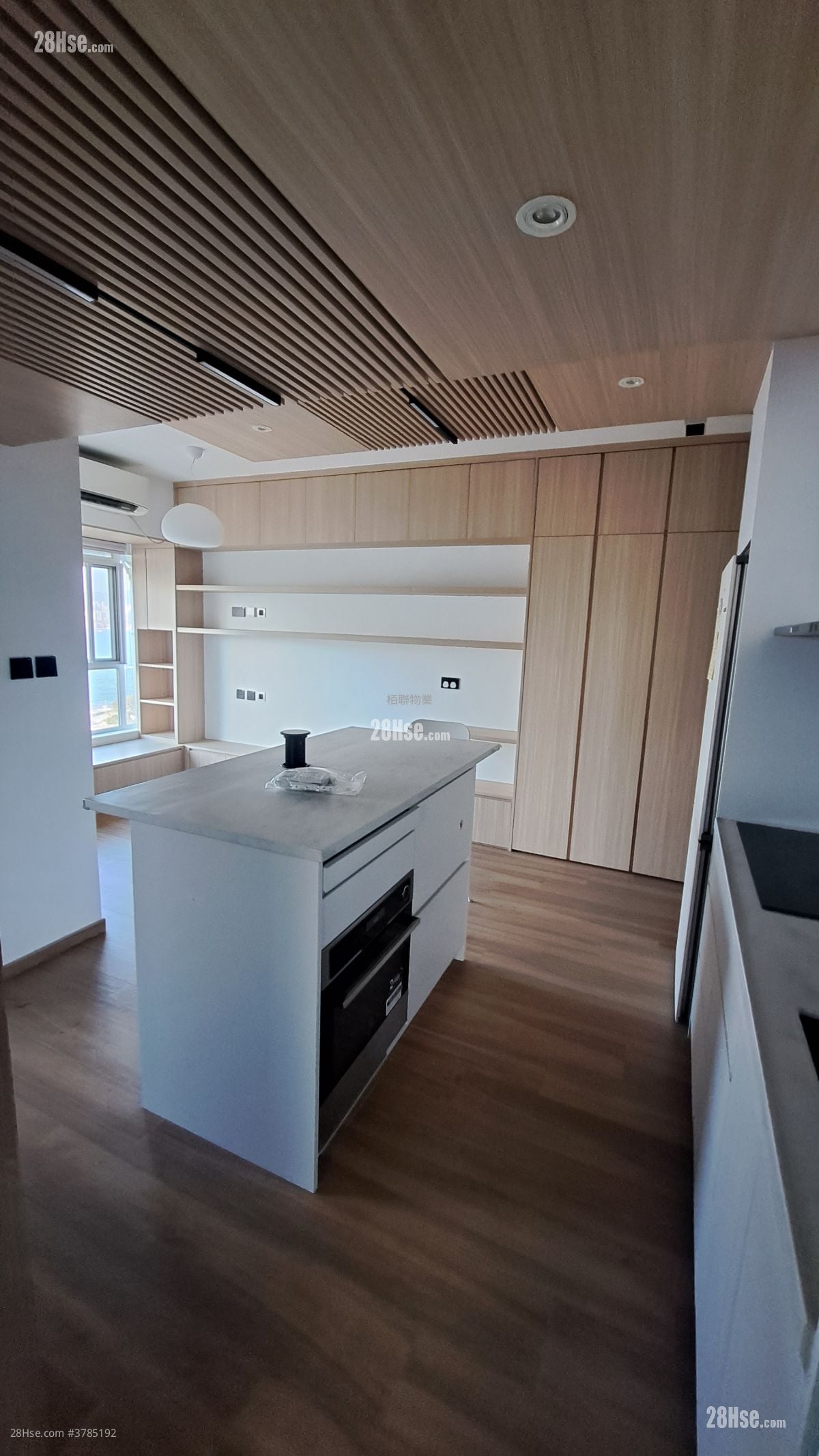 Richweahth Mansion Rental 2 Bedrooms , 1 Bathroom 429 ft²