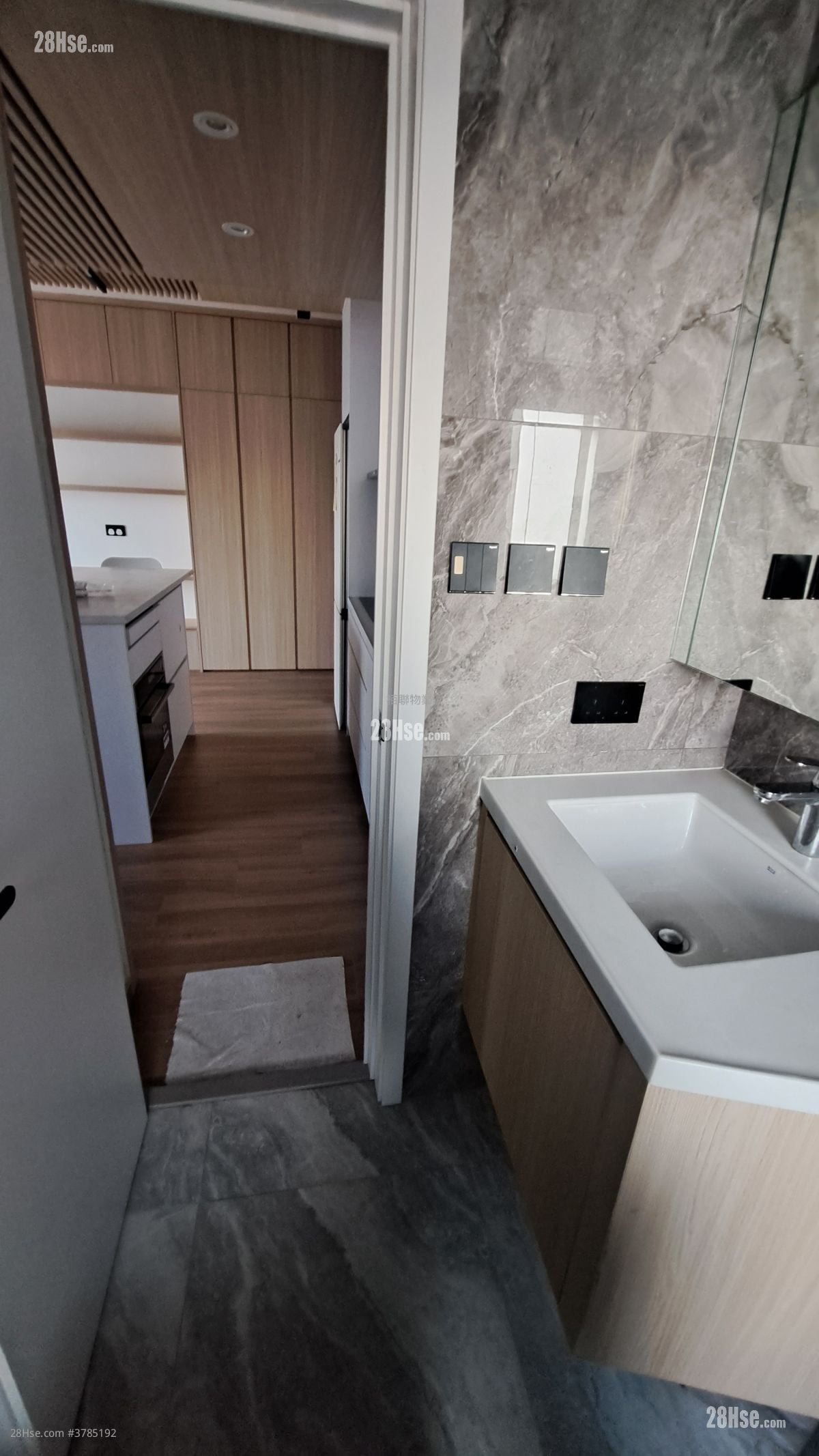 Richweahth Mansion Rental 2 Bedrooms , 1 Bathroom 429 ft²