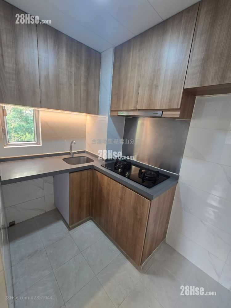 Ka Wah Building Sell 2 Bedrooms , 1 Bathroom 286 ft²