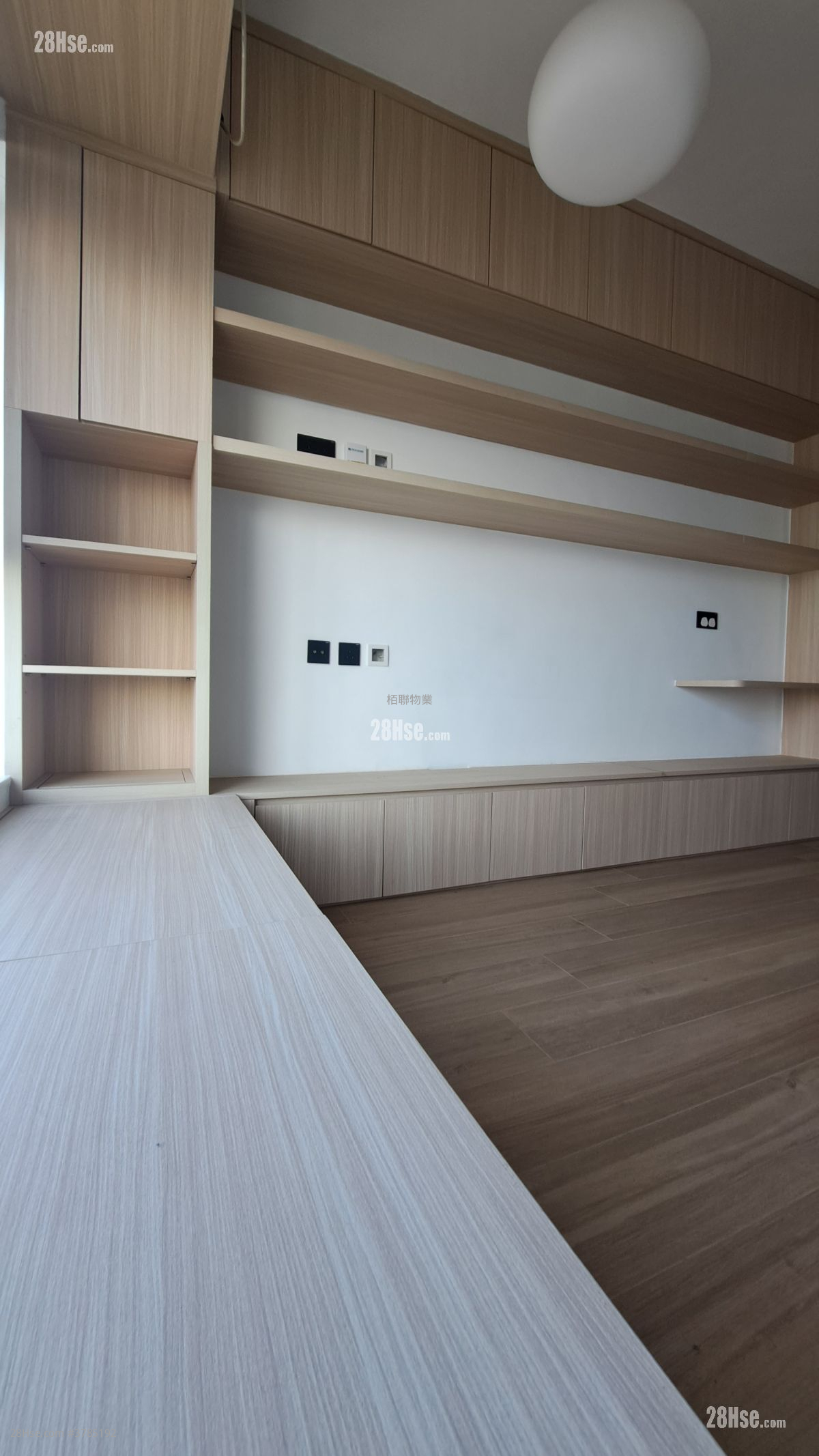 Richweahth Mansion Rental 2 Bedrooms , 1 Bathroom 429 ft²