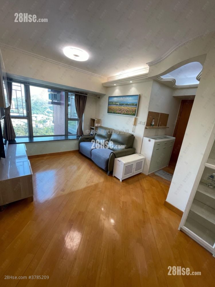 Yoho Town Sell 3 Bedrooms , 1 Bathroom 516 ft²