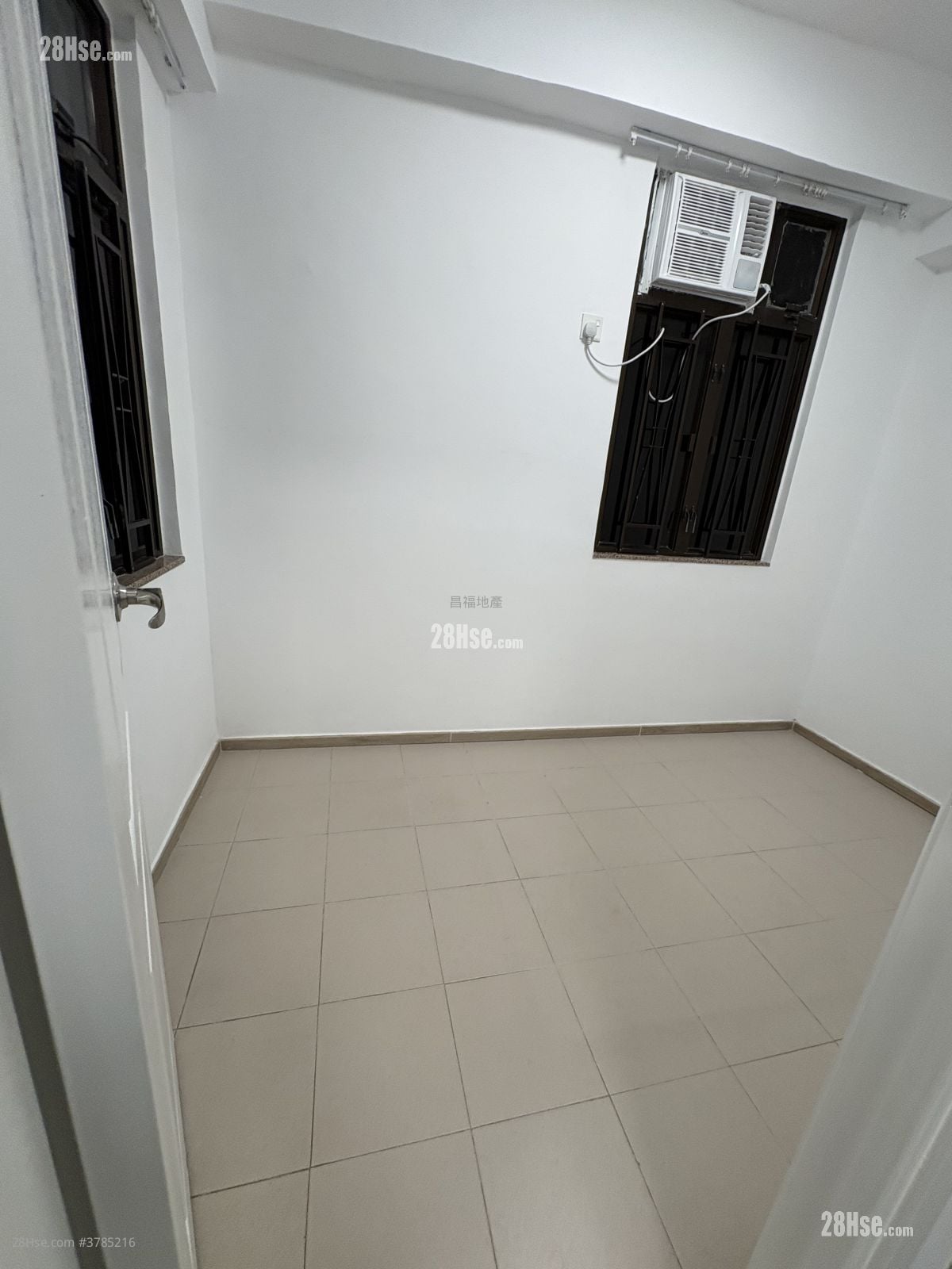 唐楼 租盘 2 房 , 1 浴室 350 平方尺