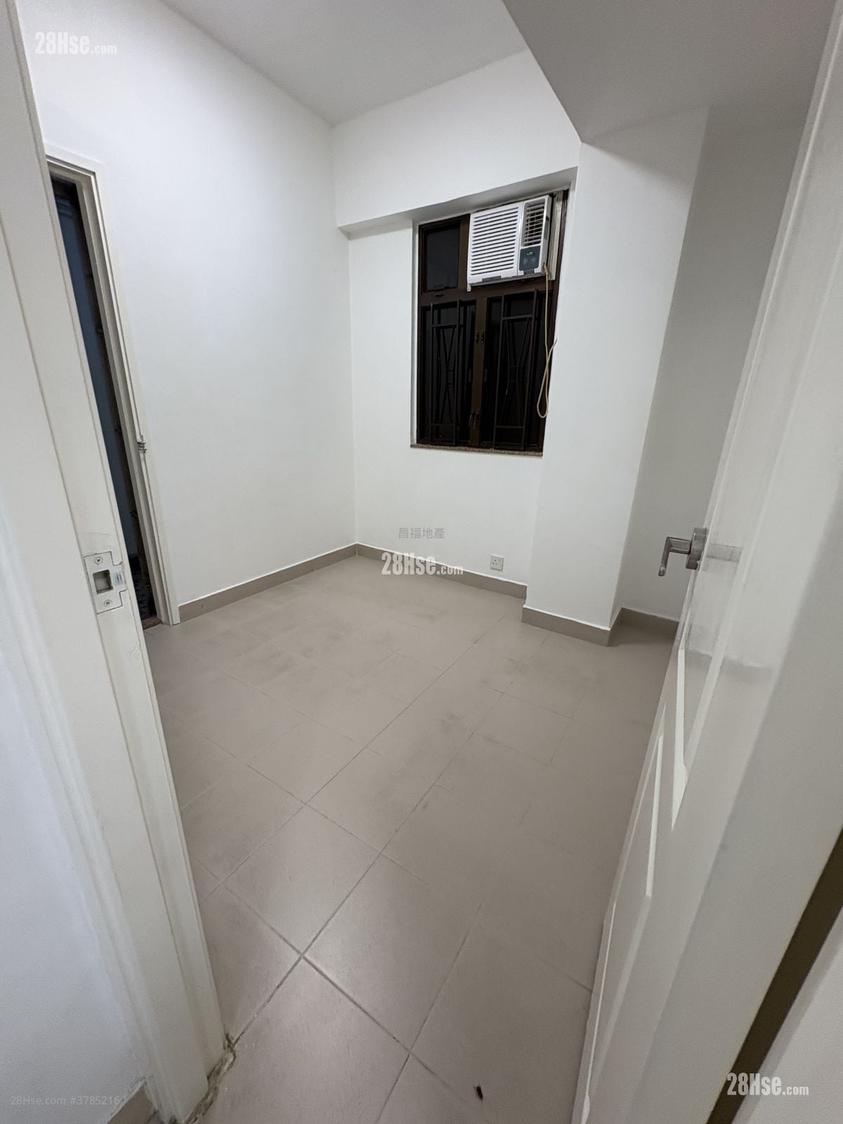 唐楼 租盘 2 房 , 1 浴室 350 平方尺