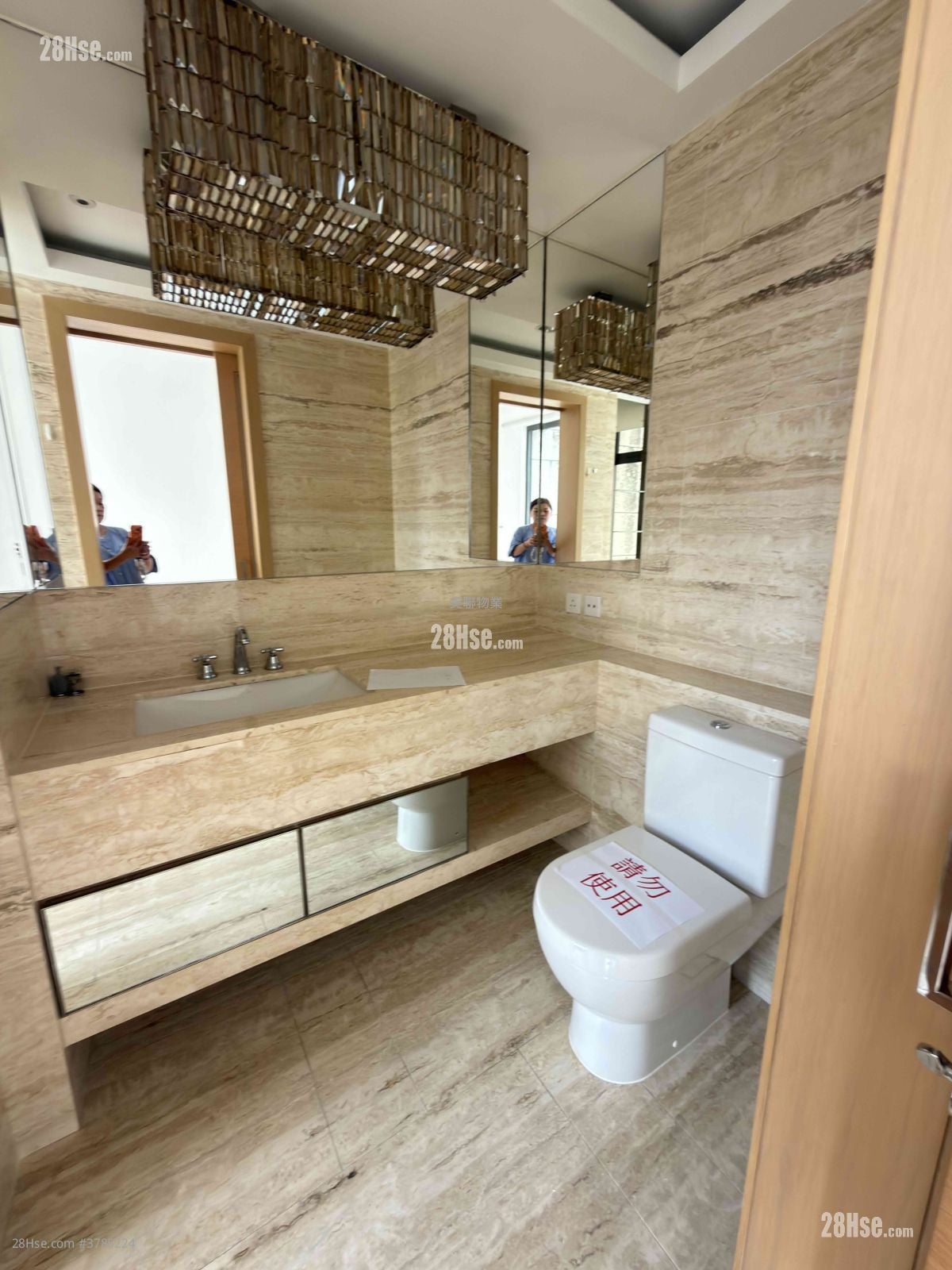 Valais Rental 3 Bedrooms , 3 Bathrooms 1,576 ft²