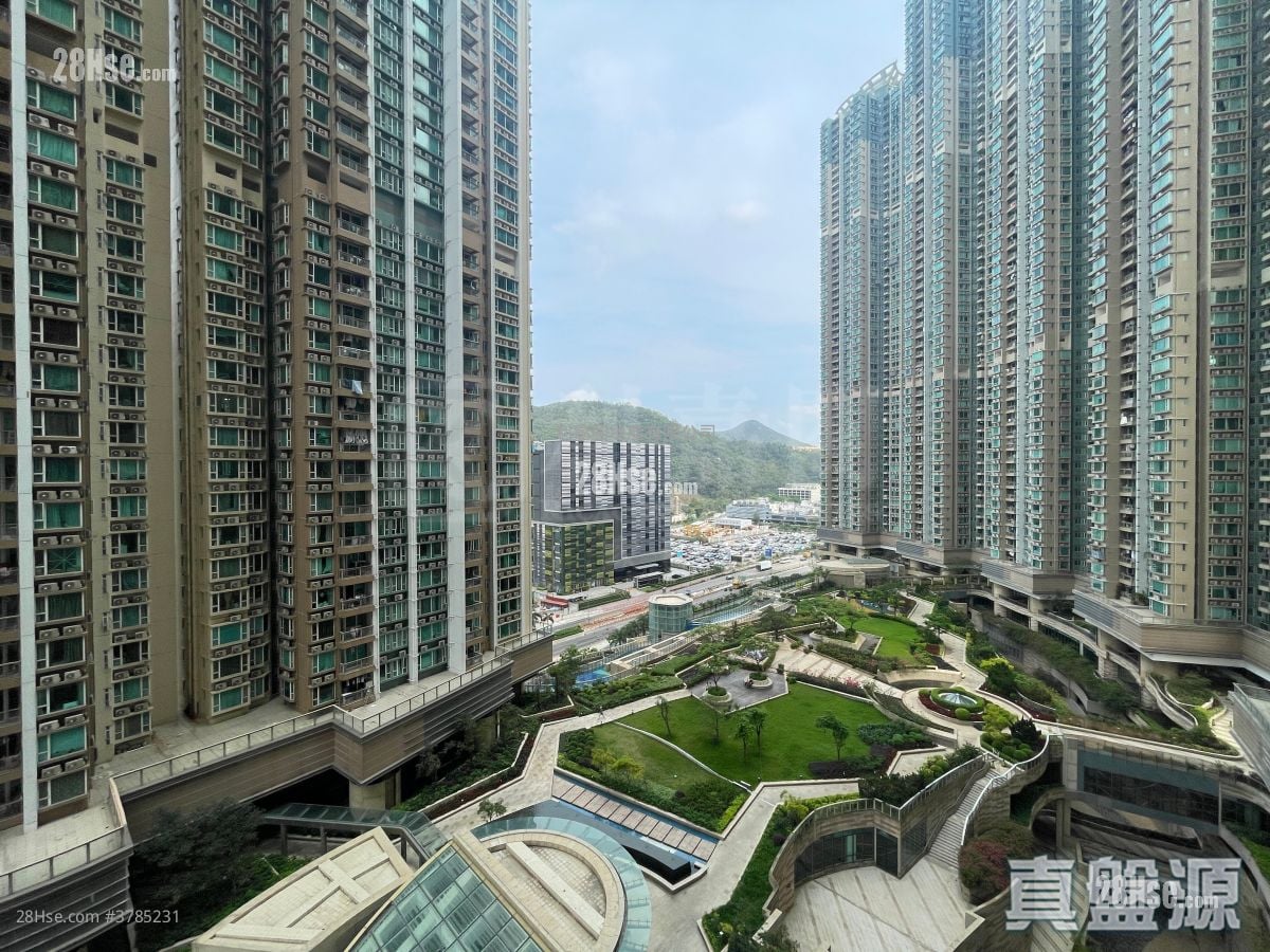 领峰 售盘 3 房 , 2 浴室 670 平方尺