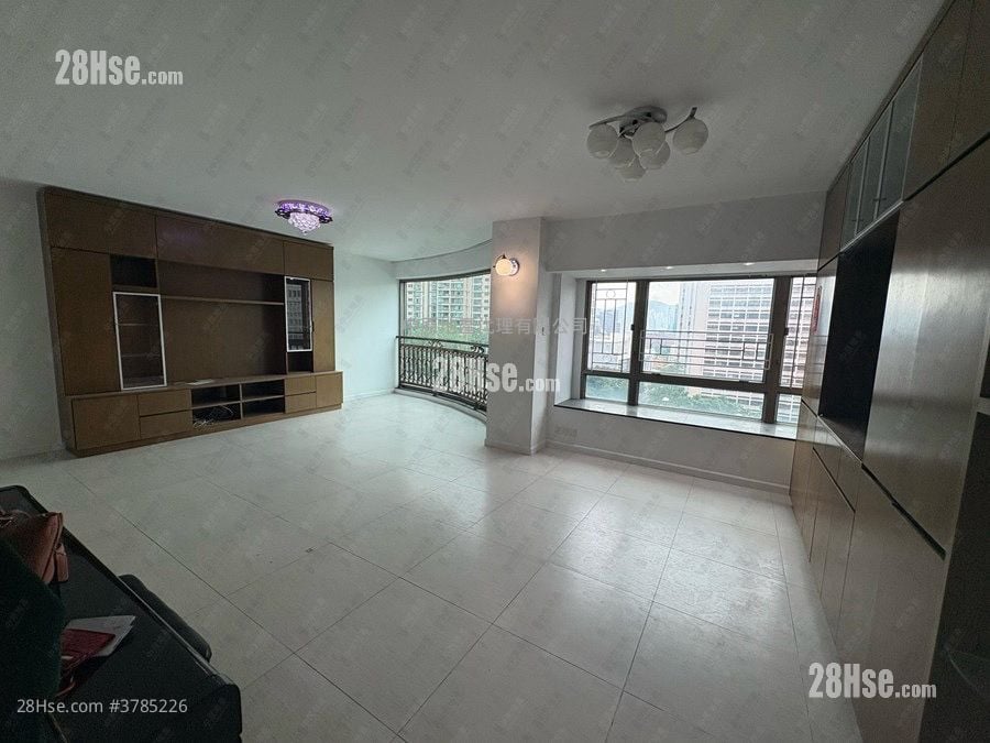 King's Park Villa Sell 3 Bedrooms 1,136 ft²