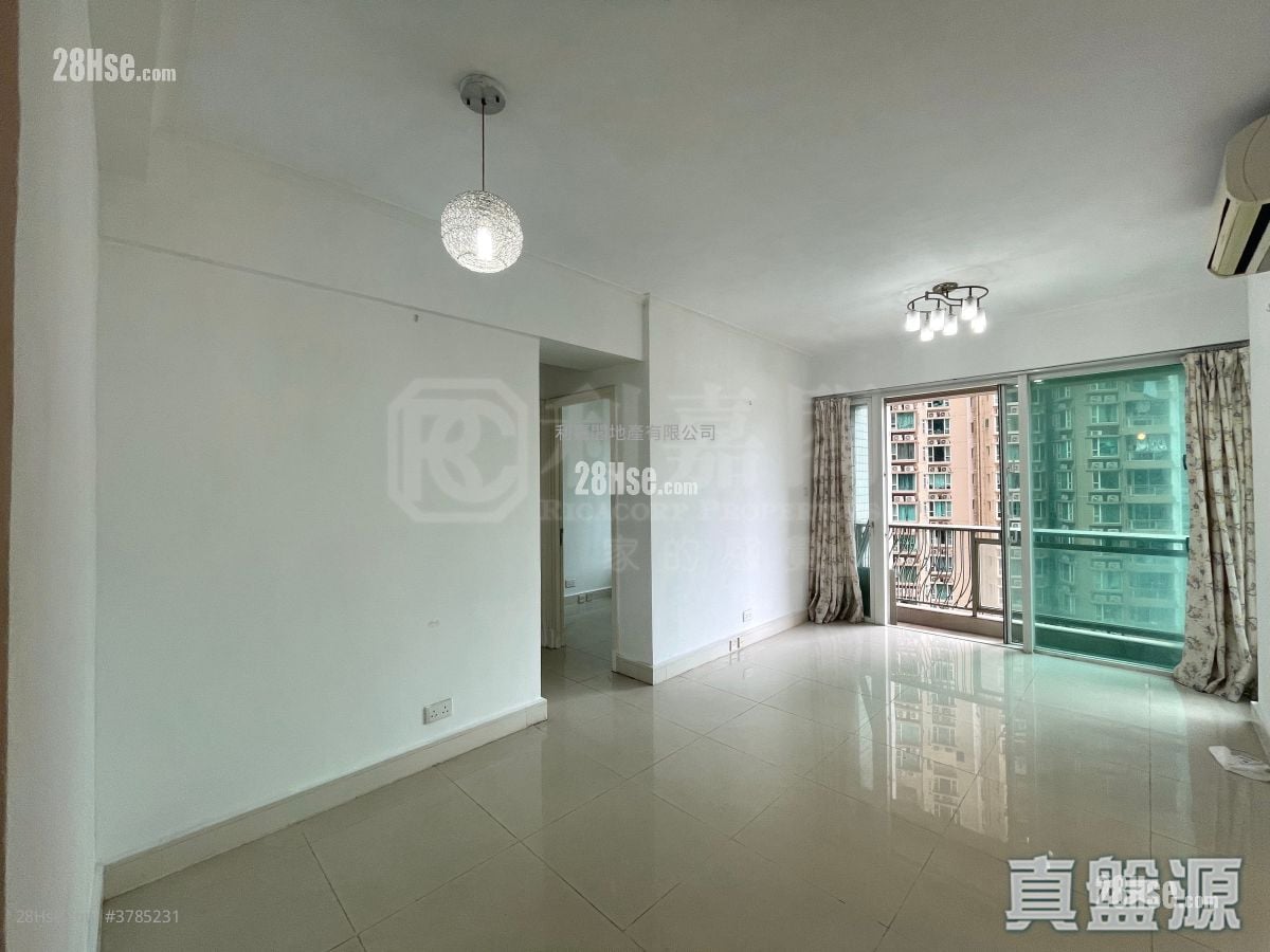 领峰 售盘 3 房 , 2 浴室 670 平方尺