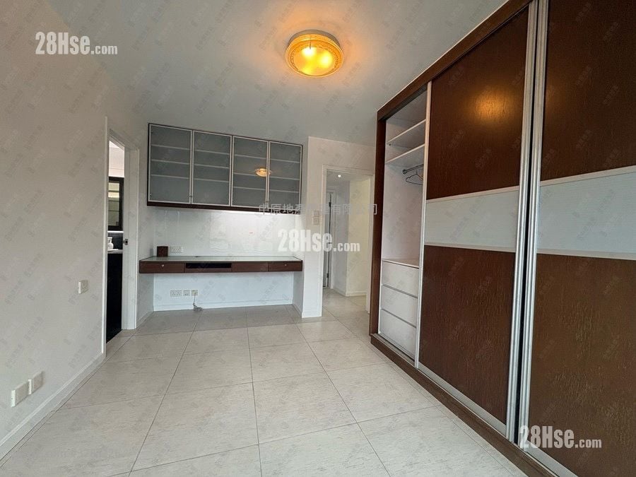 King's Park Villa Sell 3 Bedrooms 1,136 ft²