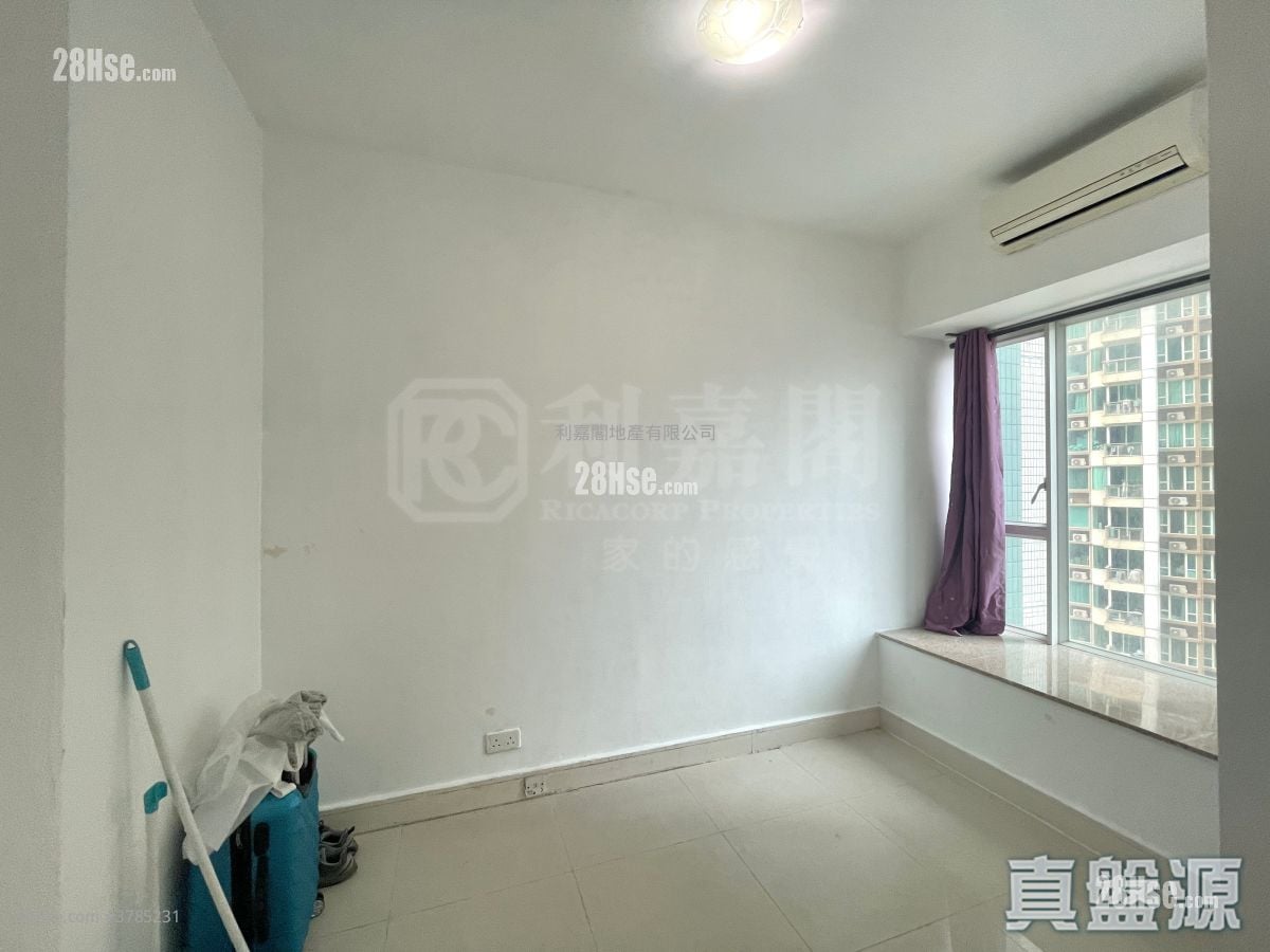 领峰 售盘 3 房 , 2 浴室 670 平方尺