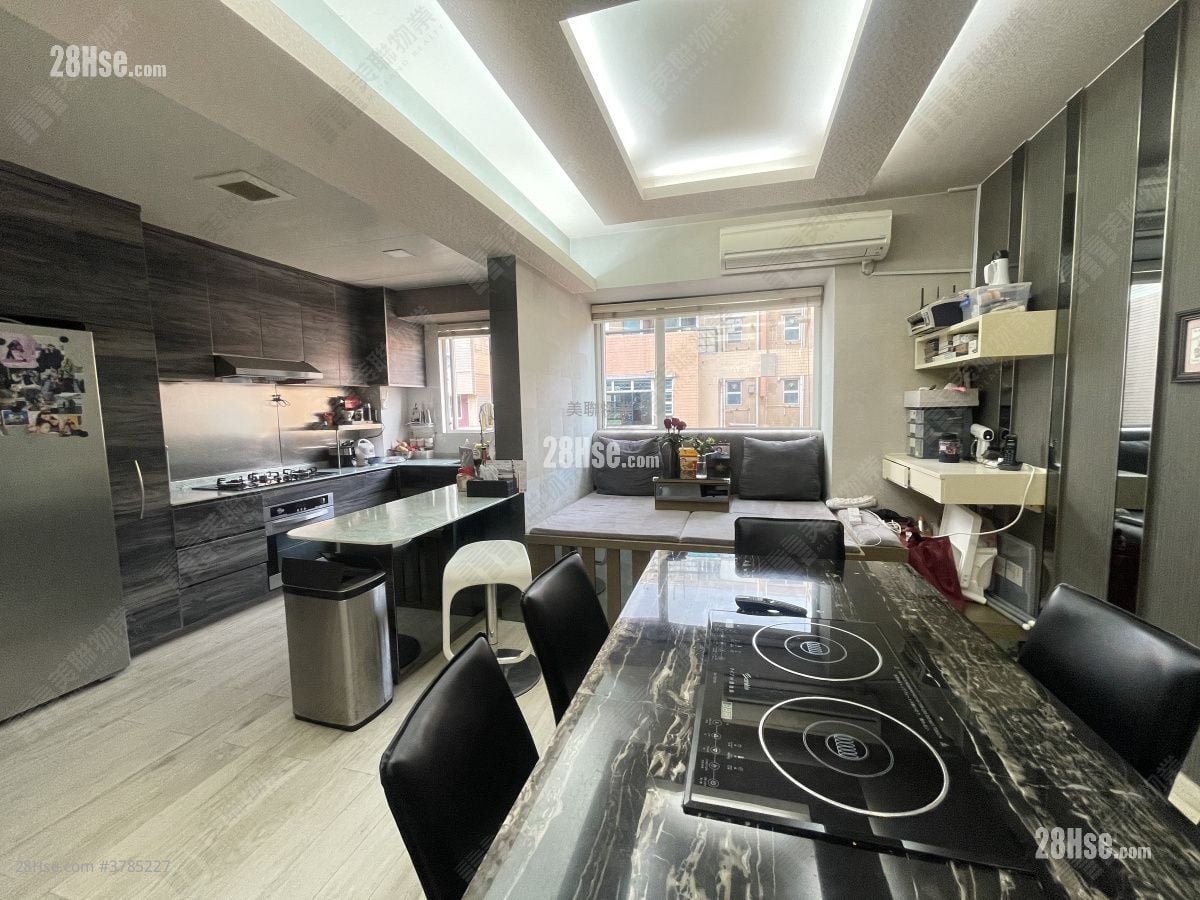 加州豪园 售盘 3 浴室 1,348 平方尺