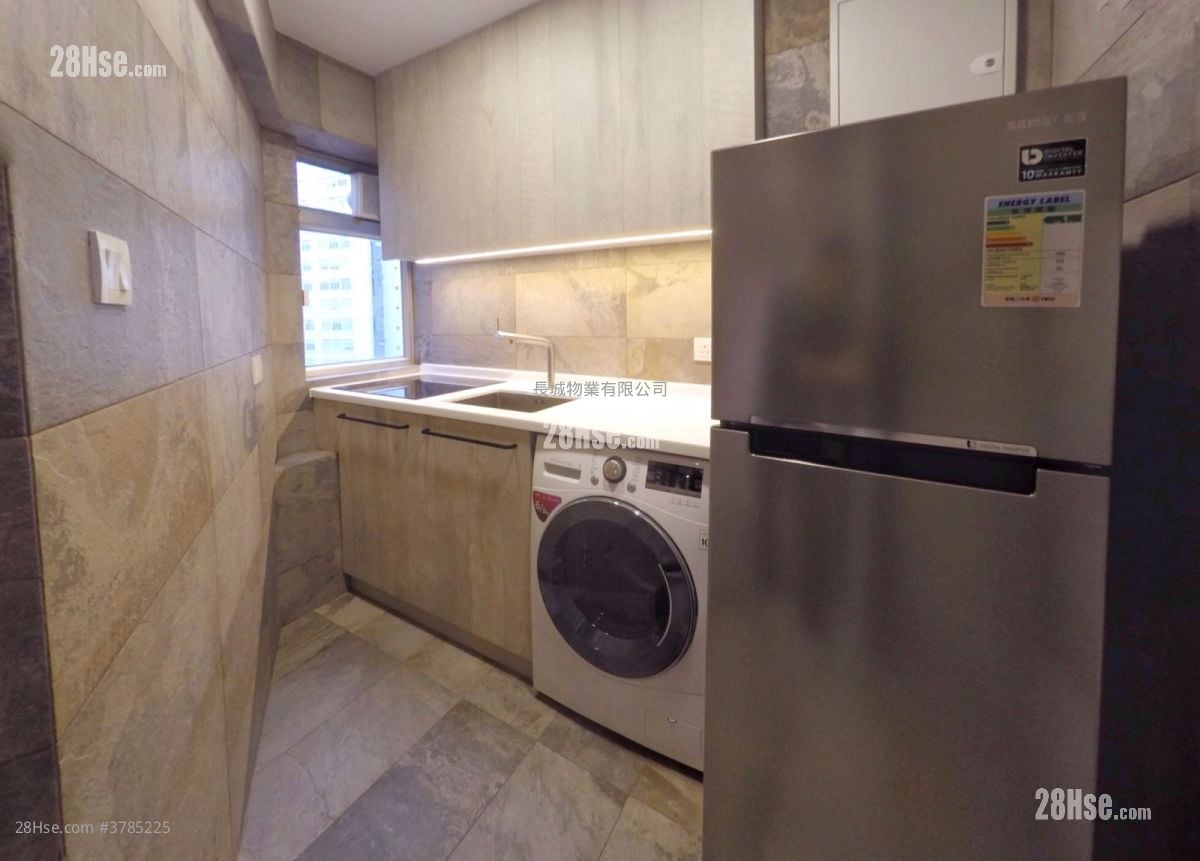 Westlands Court Rental 2 Bedrooms , 1 Bathroom 379 ft²