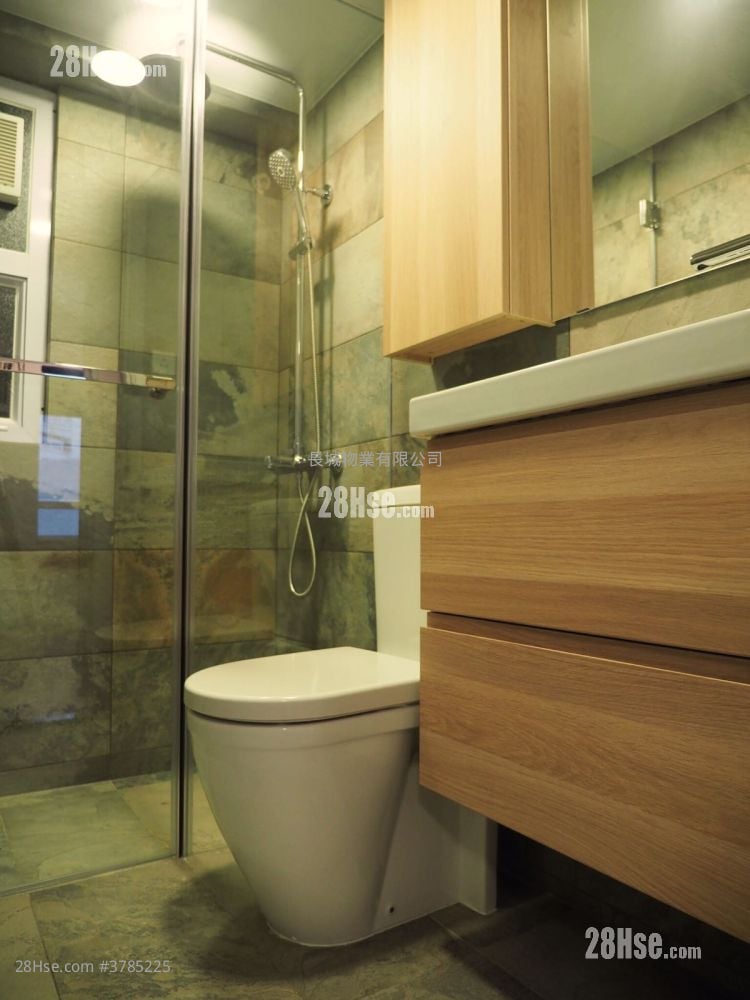 Westlands Court Rental 2 Bedrooms , 1 Bathroom 379 ft²