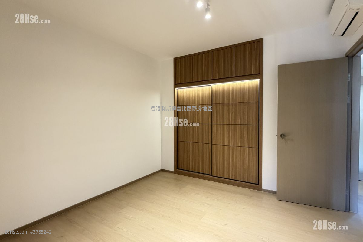 Celestial Garden Sell 3 Bedrooms , 2 Bathrooms 1,970 ft²