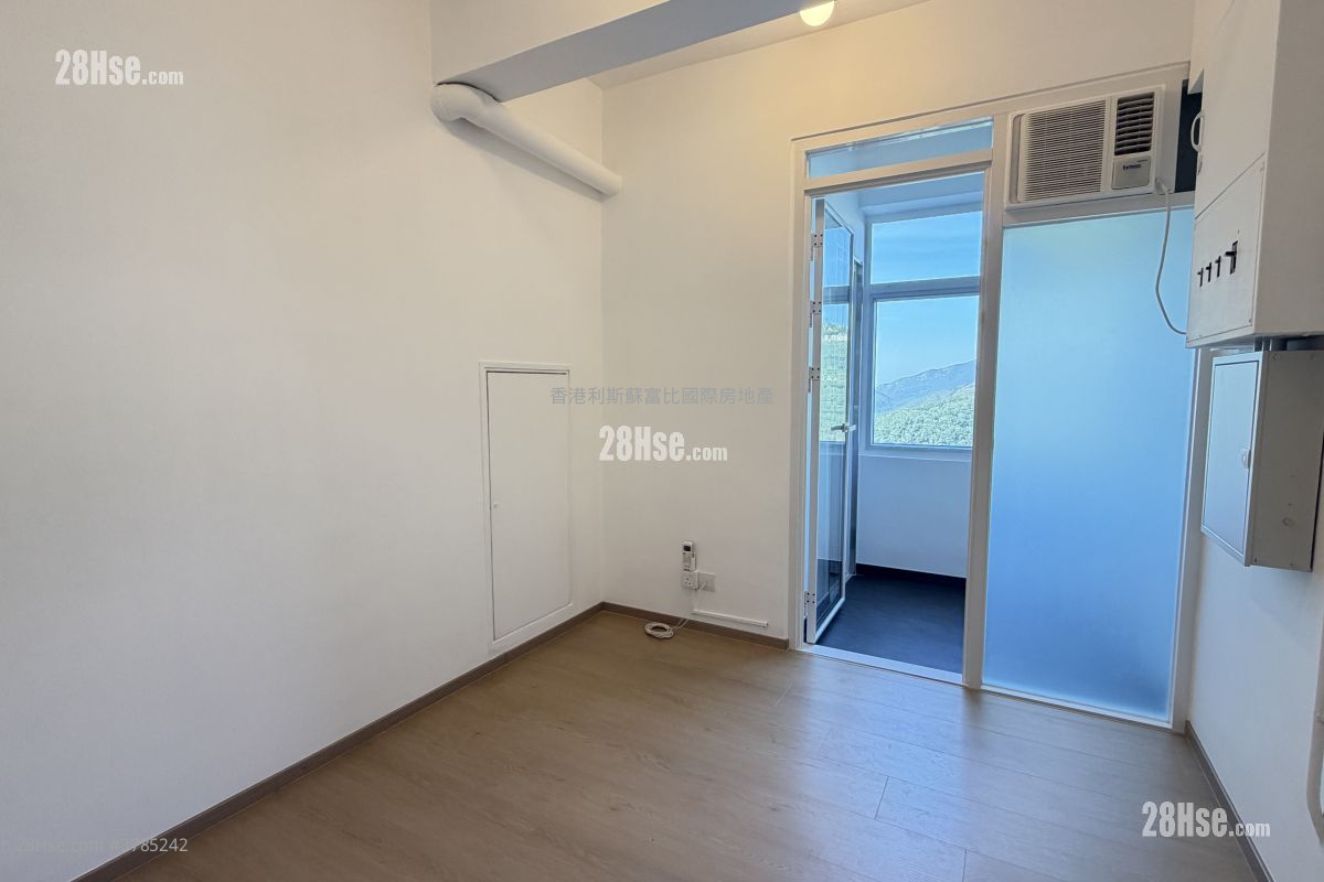 Celestial Garden Sell 3 Bedrooms , 2 Bathrooms 1,970 ft²