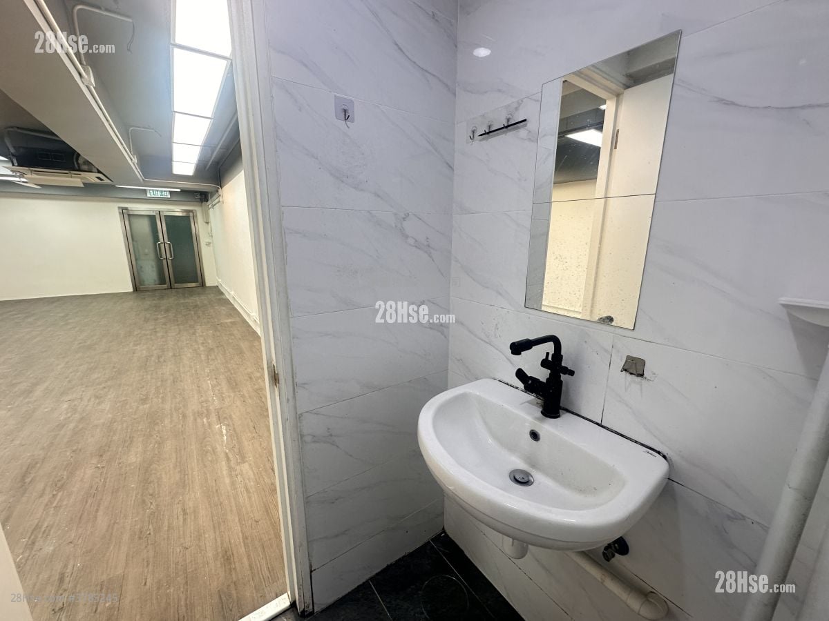 亿利工业中心 租盘 开放式间隔 , 1 厕所 614 平方尺