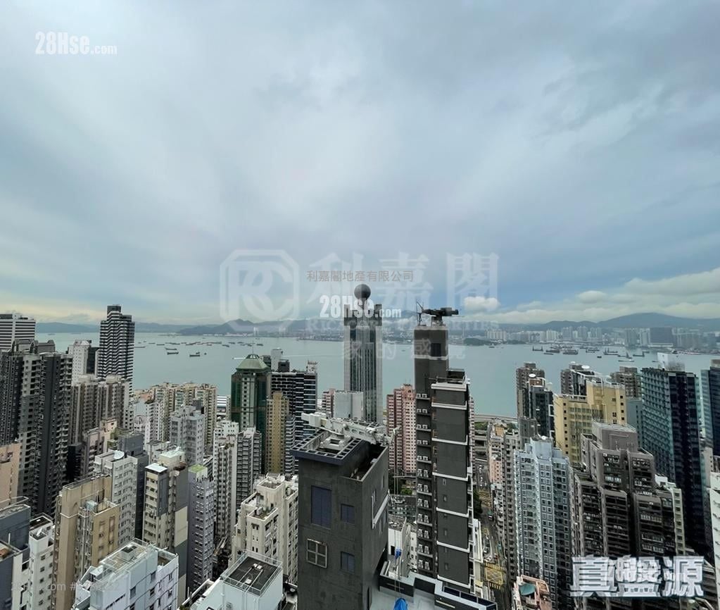 Kensington Hill 售盘 4 房 , 3 浴室 2,277 平方尺