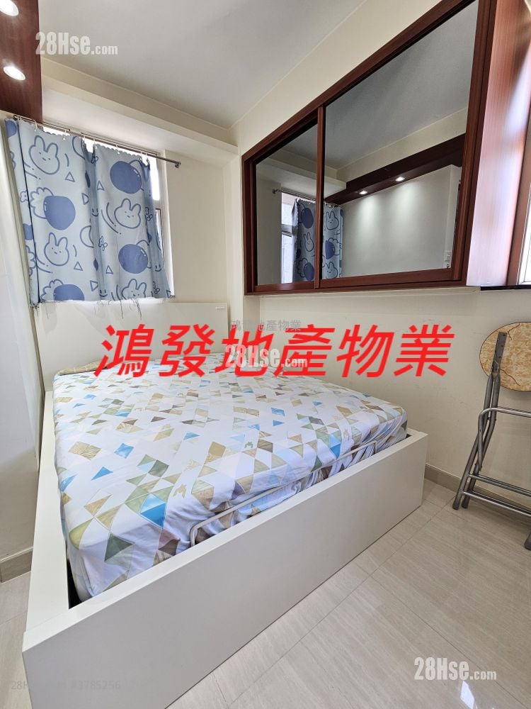 Man Woo Building Sell Studio , 1 Bathroom 182 ft²