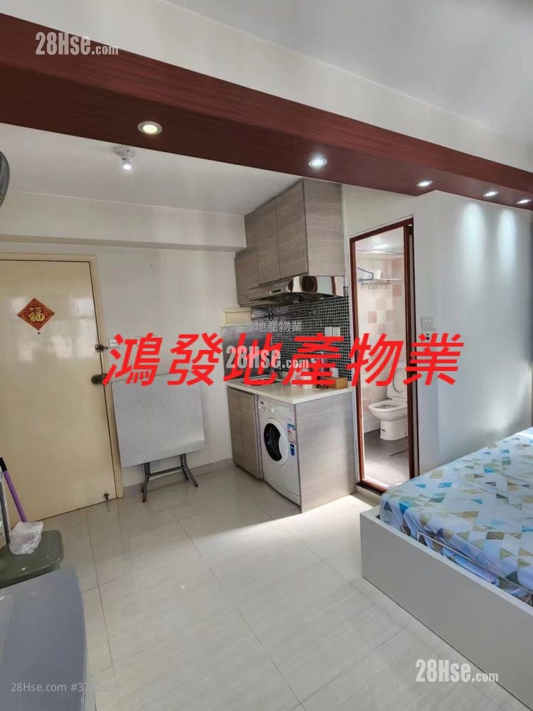 Man Woo Building Sell Studio , 1 Bathroom 182 ft²
