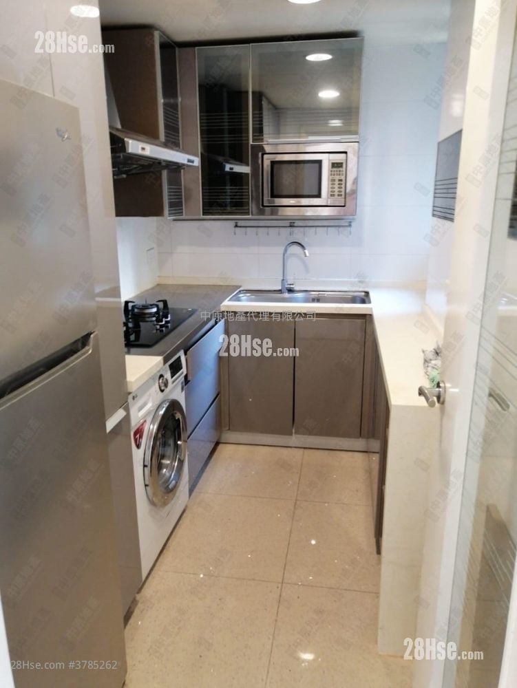 The Capitol Sell 3 Bedrooms , 2 Bathrooms 713 ft²