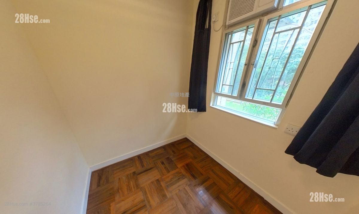 龙蟠苑 售盘 2 房 , 1 浴室 383 平方尺