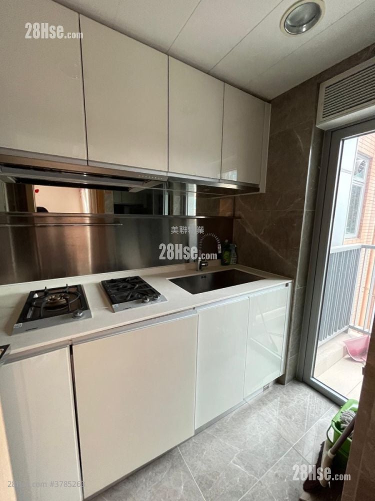 Century Gateway Sell 3 Bedrooms , 1 Bathroom 567 ft²