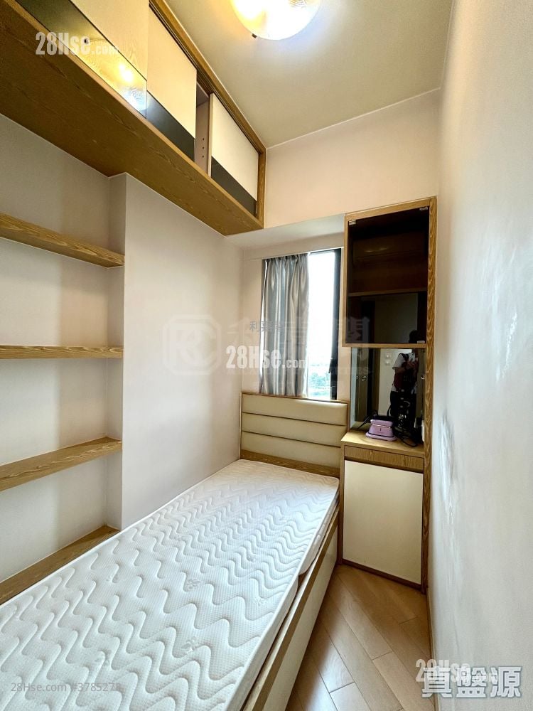 Twin Regency Sell 2 Bedrooms 459 ft²