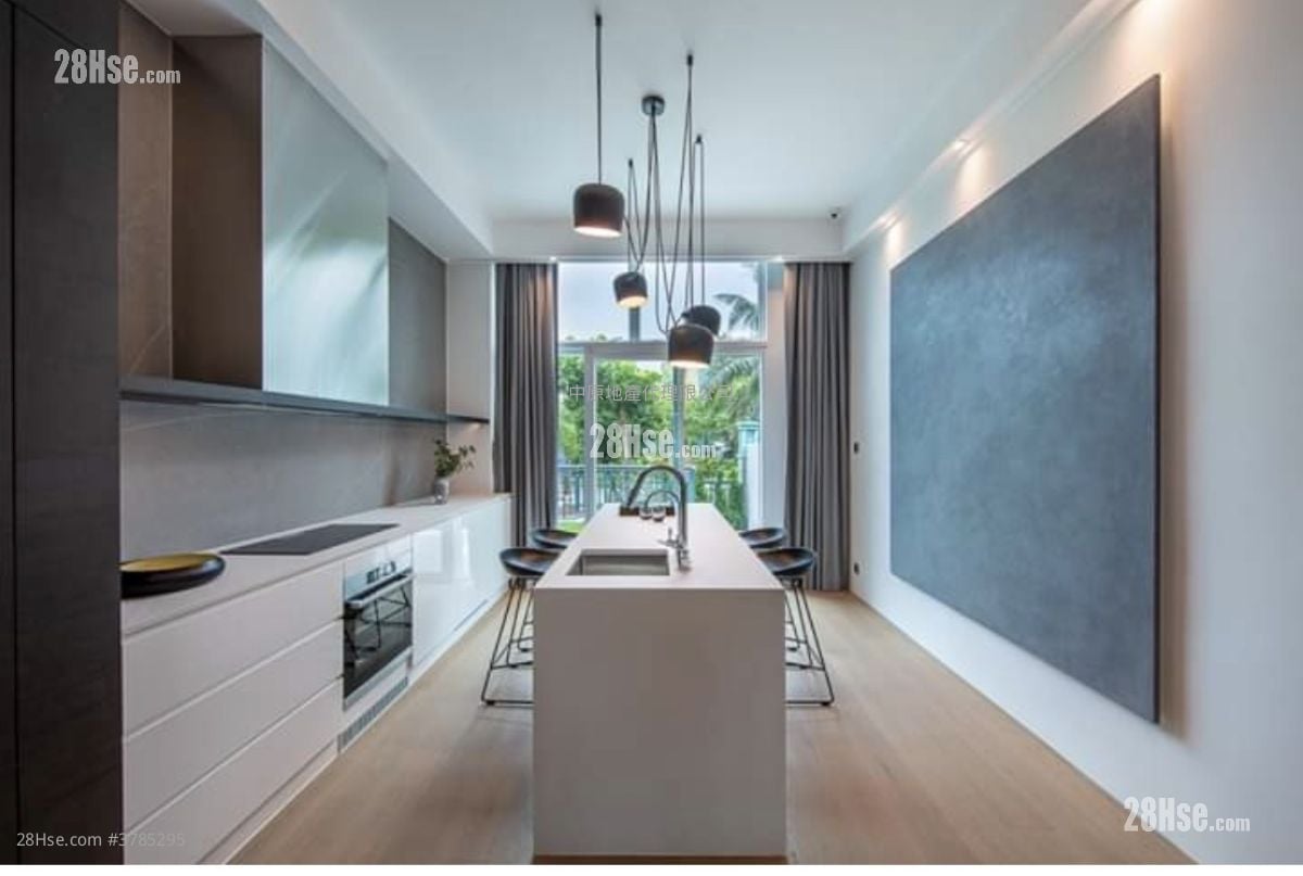 Casa Marina Sell 3 Bedrooms , 3 Bathrooms 2,005 ft²