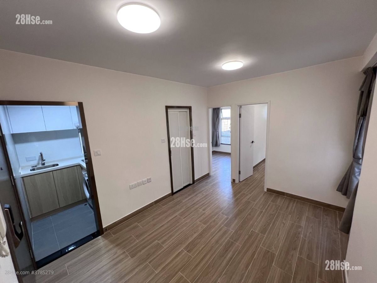 Yee Fung Court Rental 2 Bedrooms 344 ft²