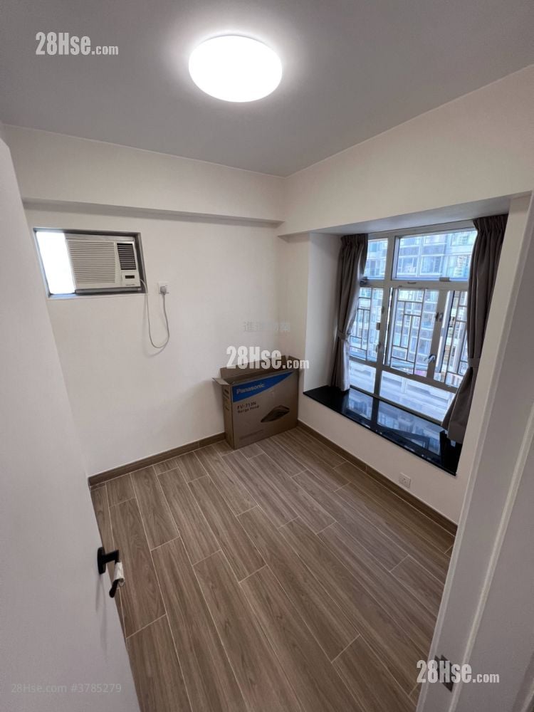 Yee Fung Court Rental 2 Bedrooms 344 ft²