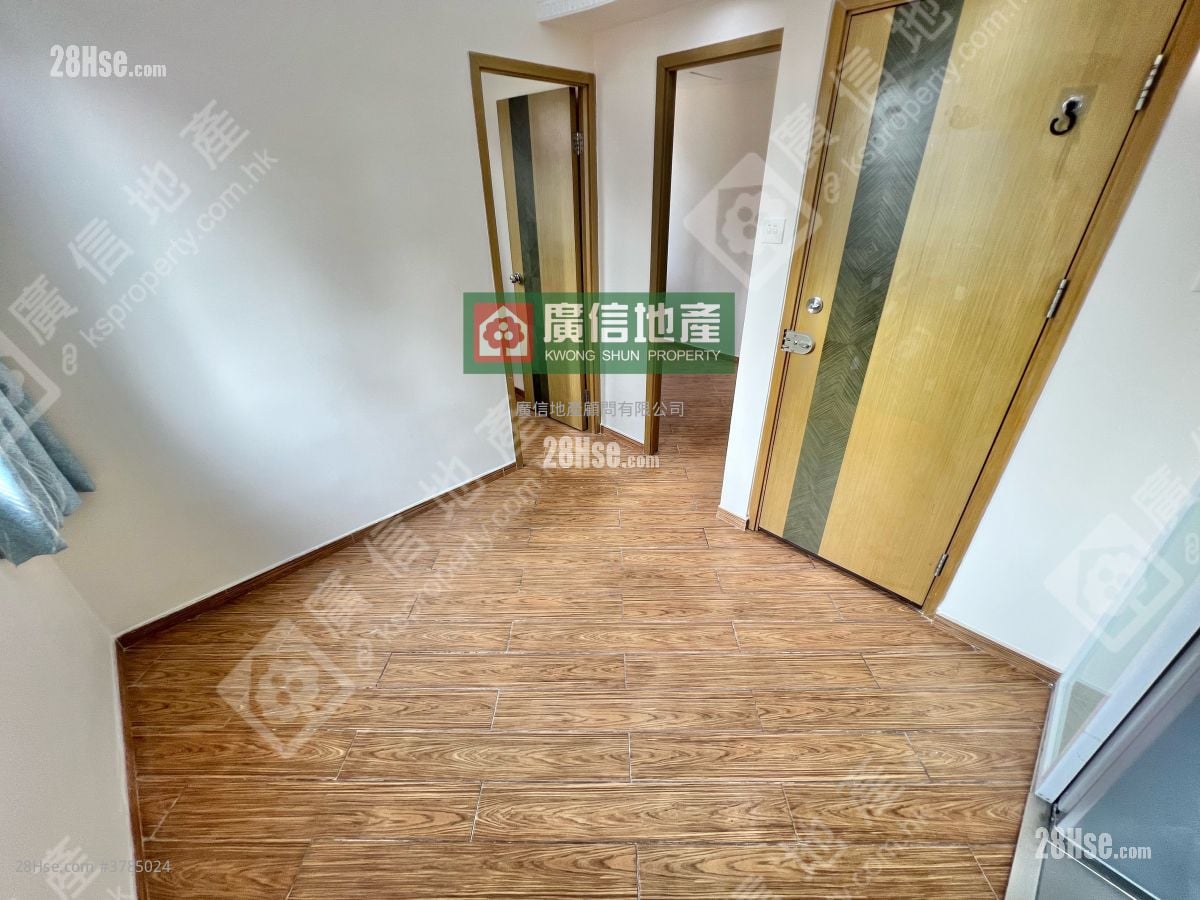 Pat Chun Mansion Sell 2 Bedrooms , 1 Bathroom 246 ft²
