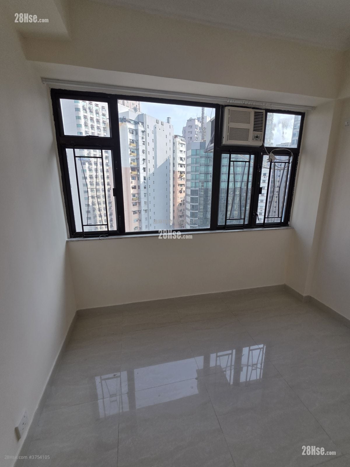 藝興大廈 售盤 3 房 , 1 浴室 525 平方呎