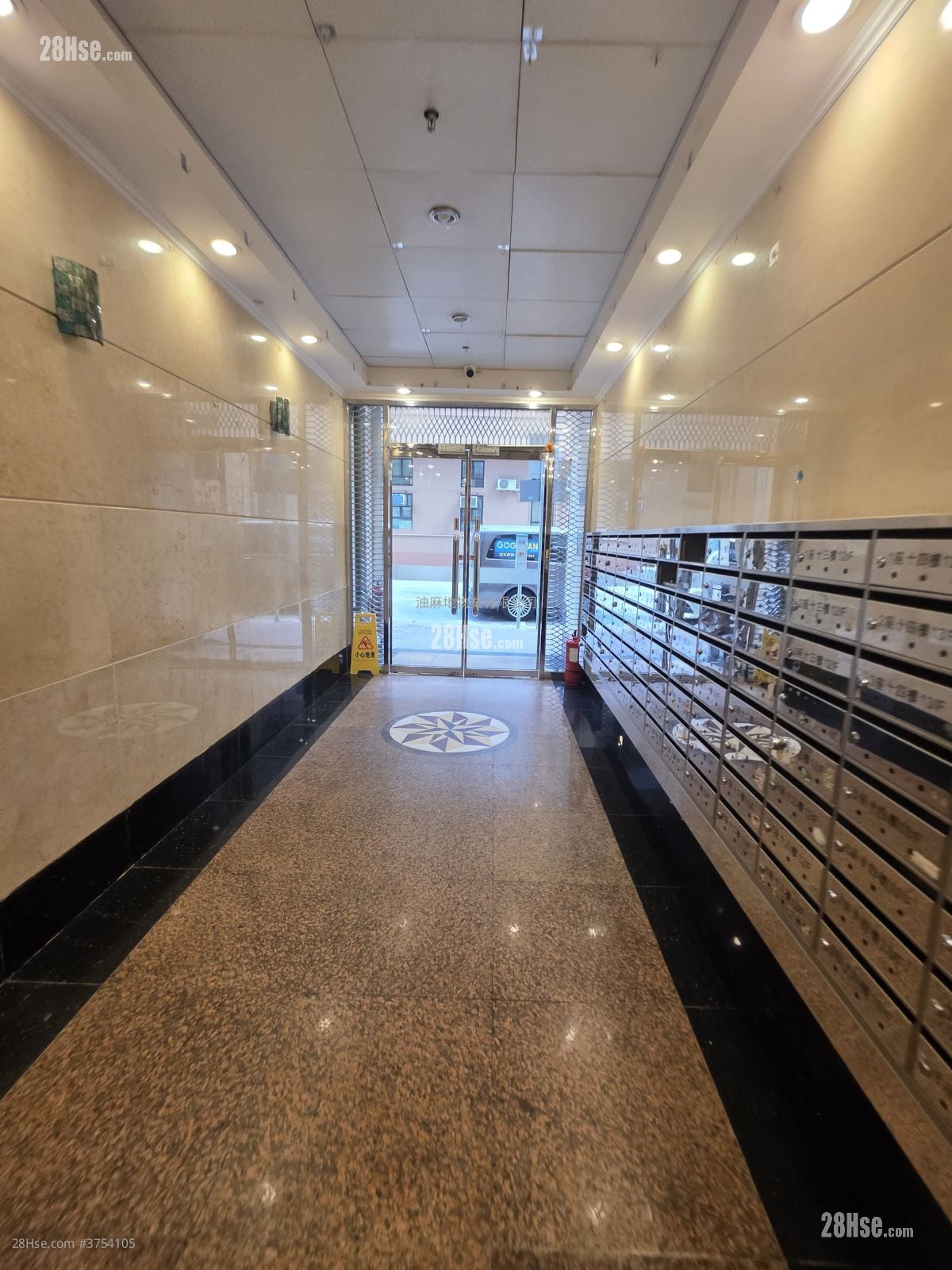 藝興大廈 售盤 3 房 , 1 浴室 525 平方呎