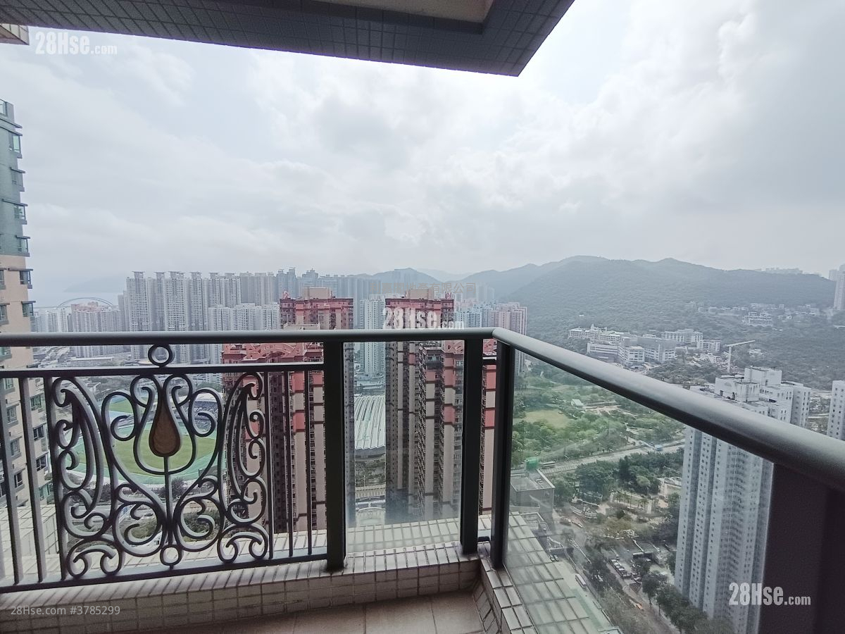 蔚蓝湾畔 租盘 4 房 , 2 浴室 735 平方尺