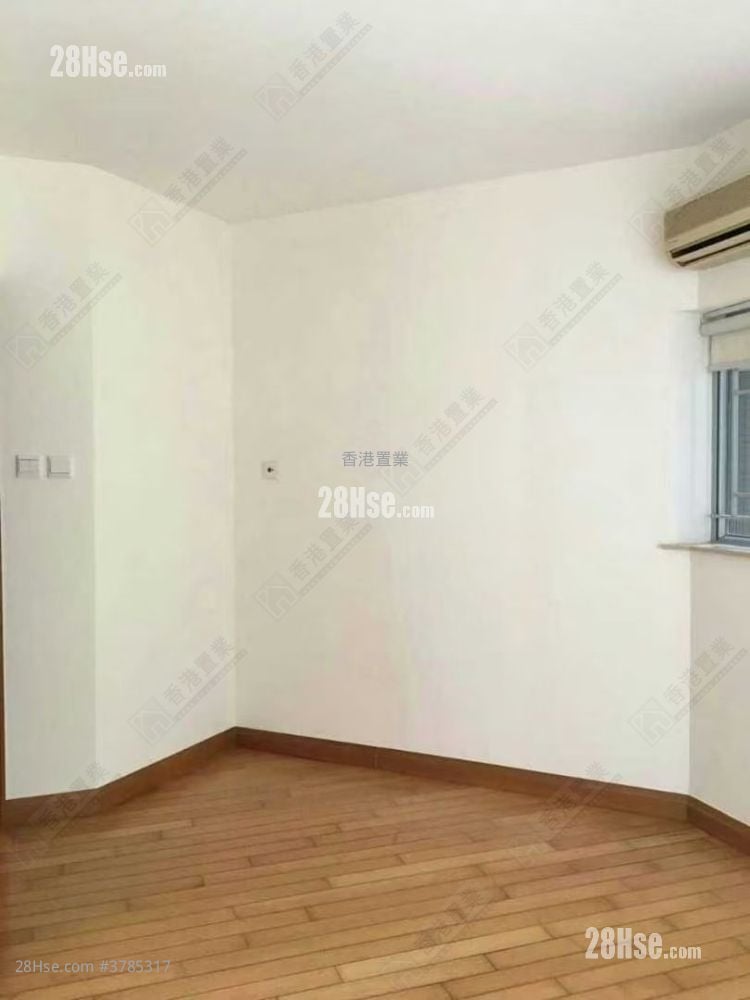 The Waterfront Rental 3 Bedrooms , 2 Bathrooms 794 ft²