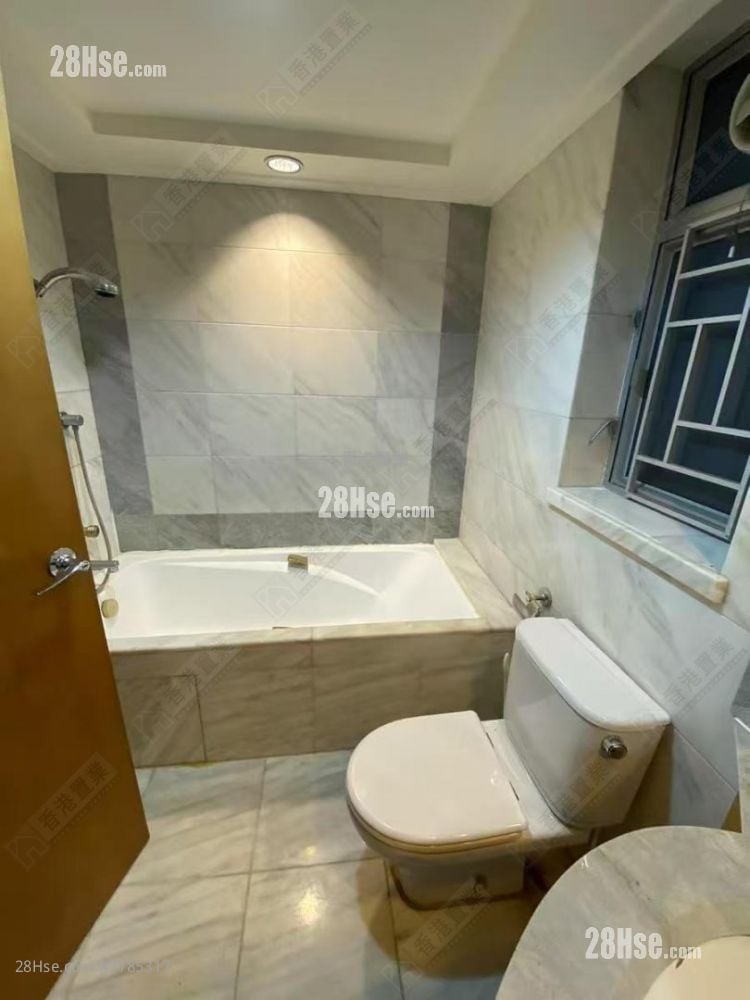 The Waterfront Rental 3 Bedrooms , 2 Bathrooms 794 ft²