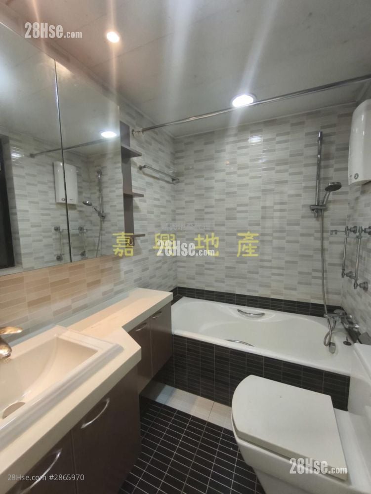 Jade Villa Sell 3 Bedrooms , 2 Bathrooms 1,400 ft²