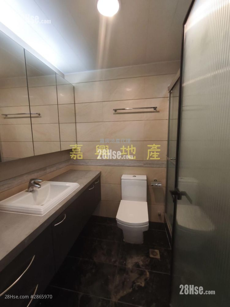 Jade Villa Sell 3 Bedrooms , 2 Bathrooms 1,400 ft²