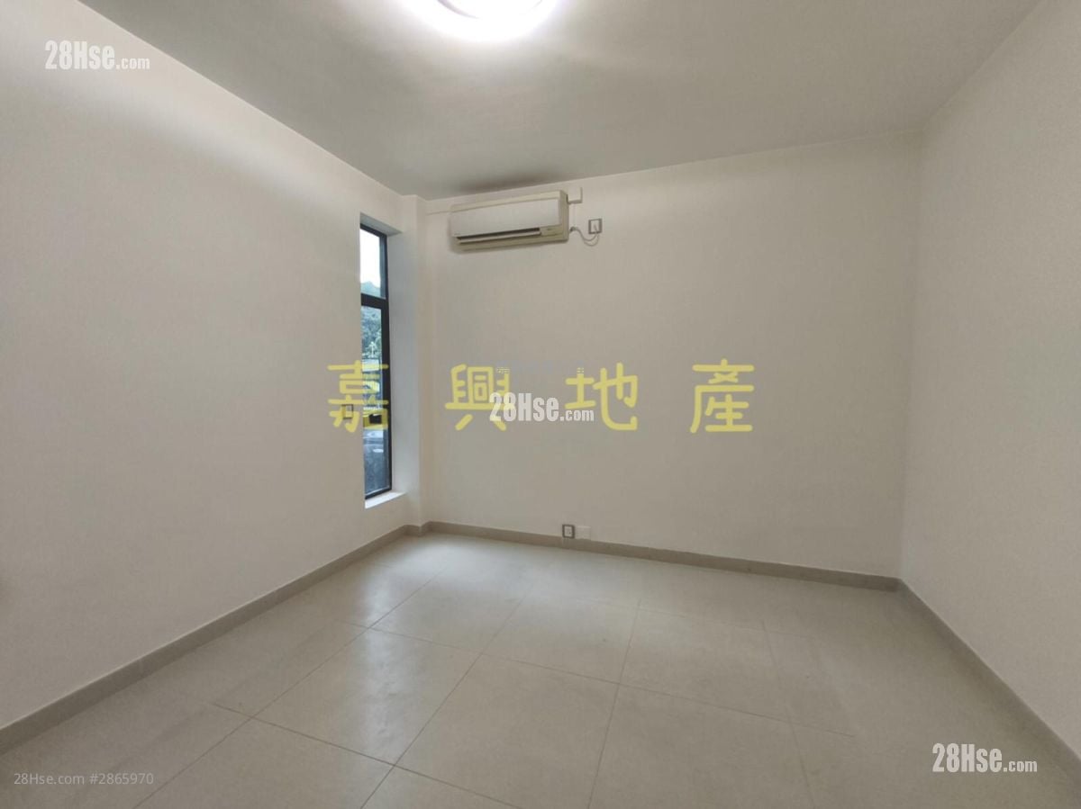 Jade Villa Sell 3 Bedrooms , 2 Bathrooms 1,400 ft²