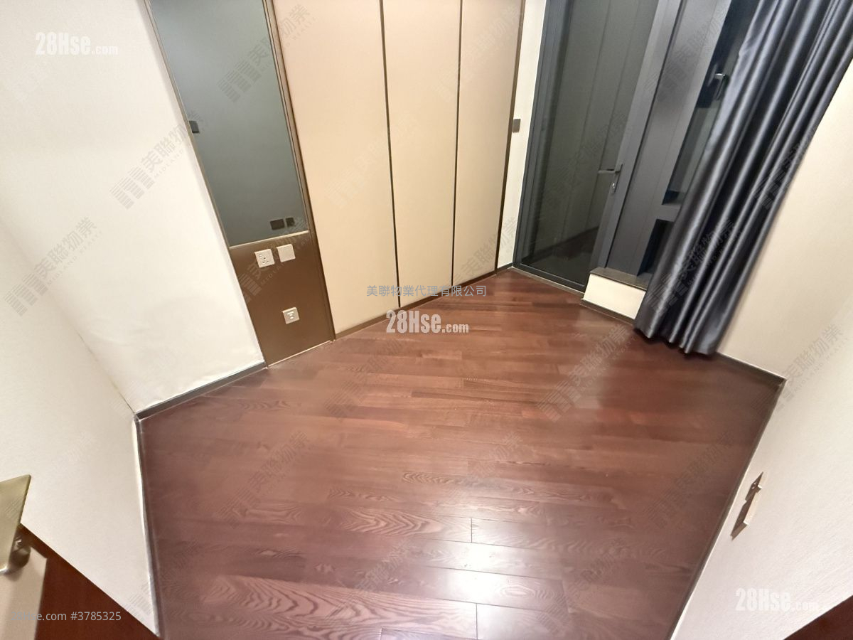 睿峰 售盘 1 房 300 平方尺